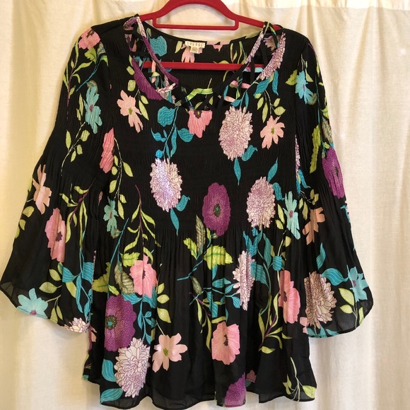 Spense Tops - SPENSE boho black floral crepe chiffon top/tunic